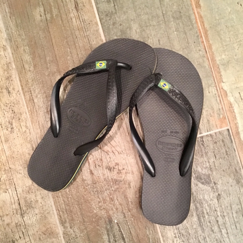 NWOT Havaianas Flip flops size 9 black